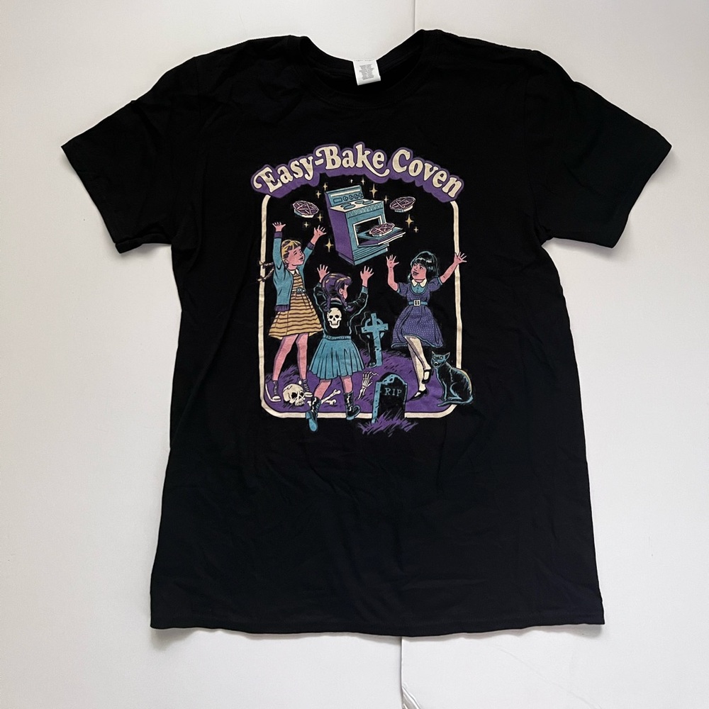 Easy back coven shirt medium